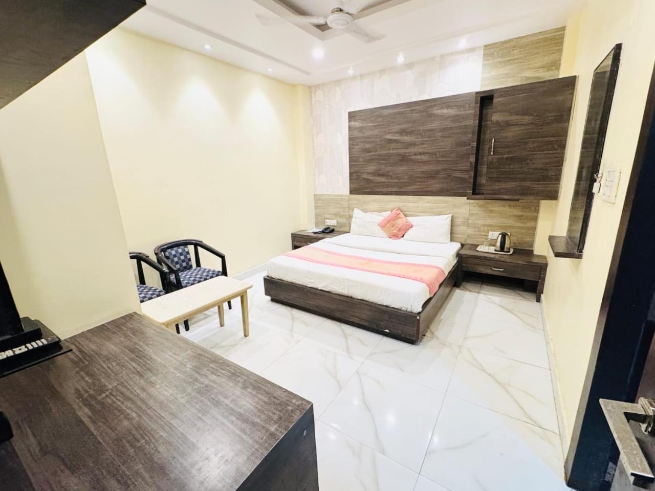 Hotel Megha Inn Lucknow Exterior photo